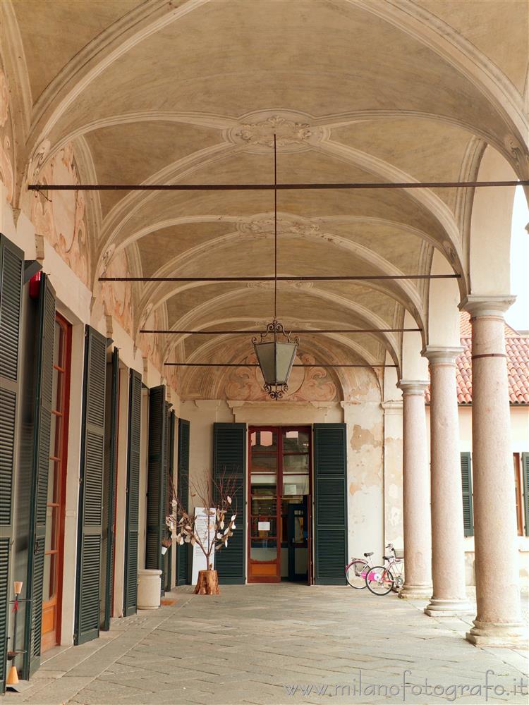 Cavenago di Brianza (Monza e Brianza, Italy) - Portico in the court of Palace Rasini